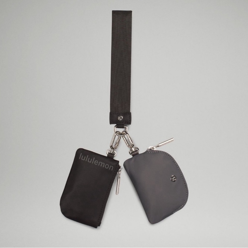 Lululemon dual pouch wristlet nwt